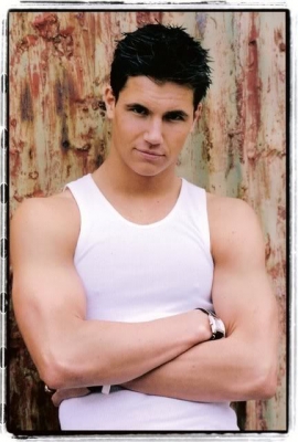 Robbie Amell