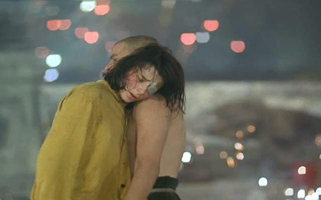 The Lovers on the Bridge (1991)