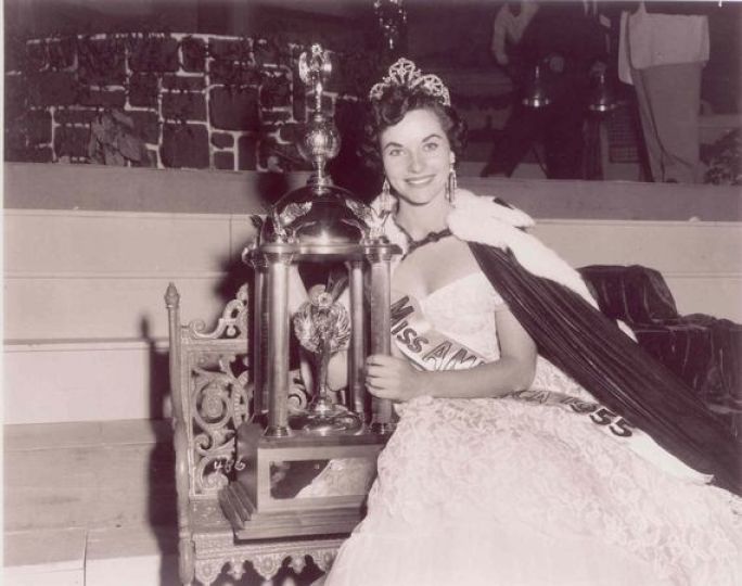 Lee Meriwether Lee Meriwether