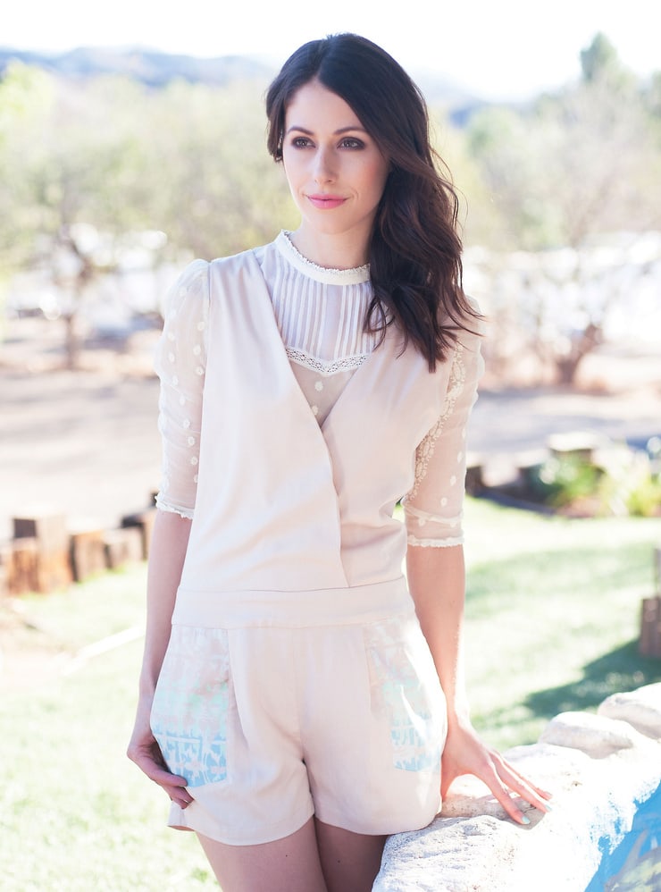 Amanda Crew Amanda Crew
