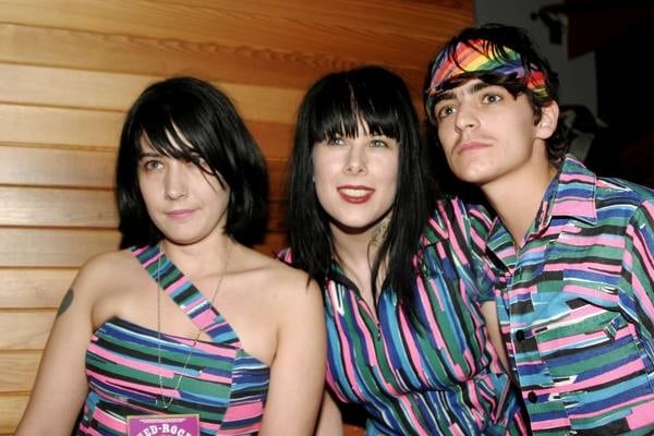 Deception le tigre. Группа le Tigre. Le Tigre участники. Сэйди Беннинг le Tigre. JD Samson из группы le Tigre до.