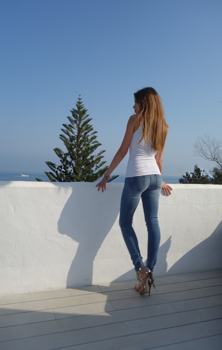 Xenia Tchoumitcheva Xenia Tchoumitcheva