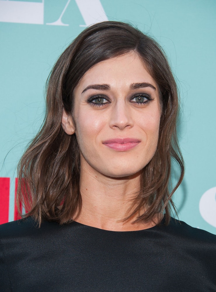 Picture of Lizzy Caplan