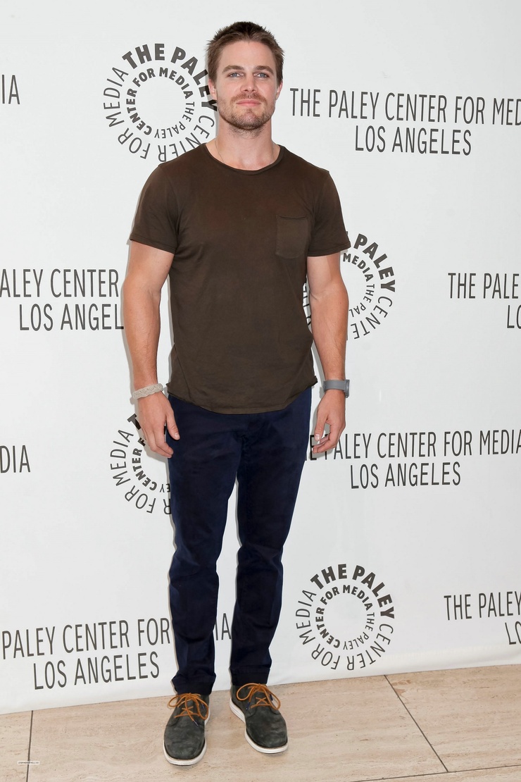 Stephen Amell