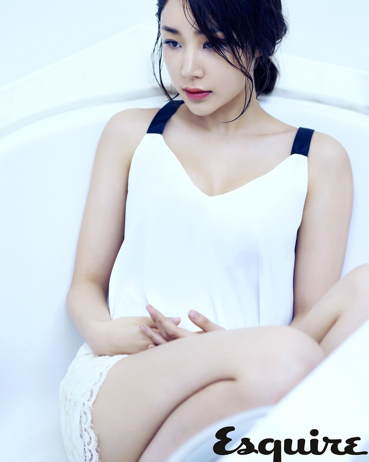 Yoon Jin Yi Yoon Jin Yi