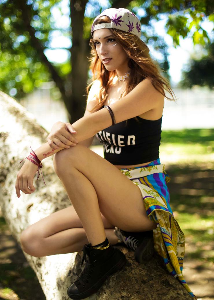 Dani Thorne Dani Thorne