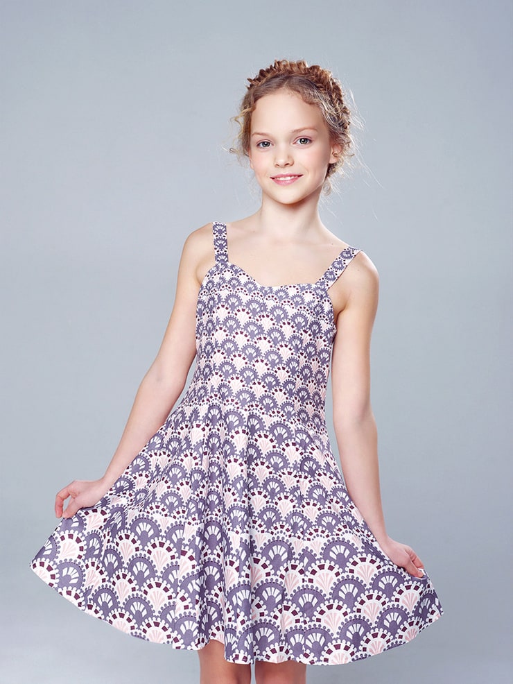 Девочка 12 лет в платье