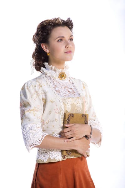 Next photo of Poppy Drayton