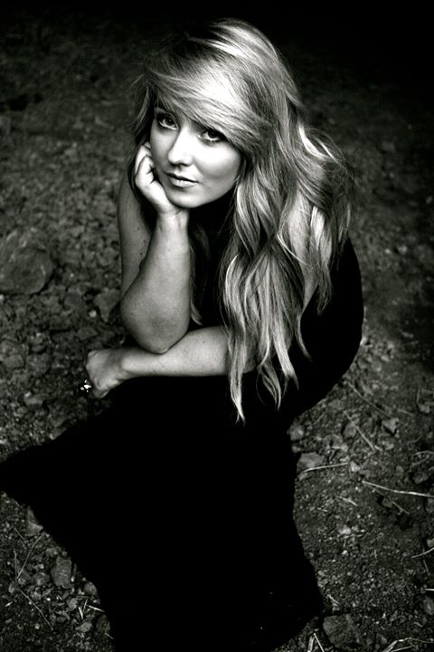 Chloe Agnew