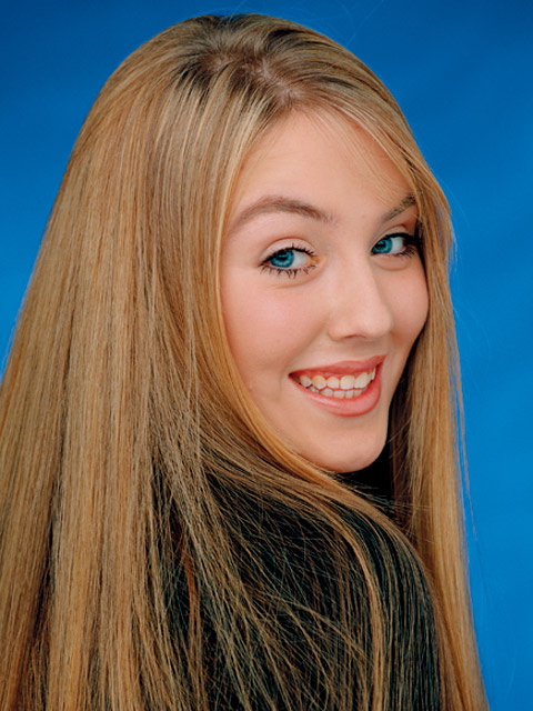 Chloe Agnew