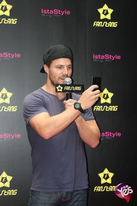 Stephen Amell