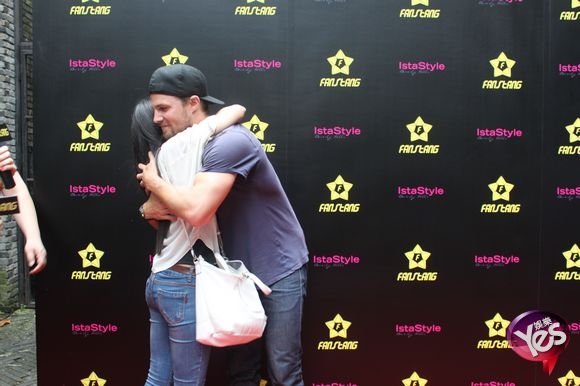 Stephen Amell