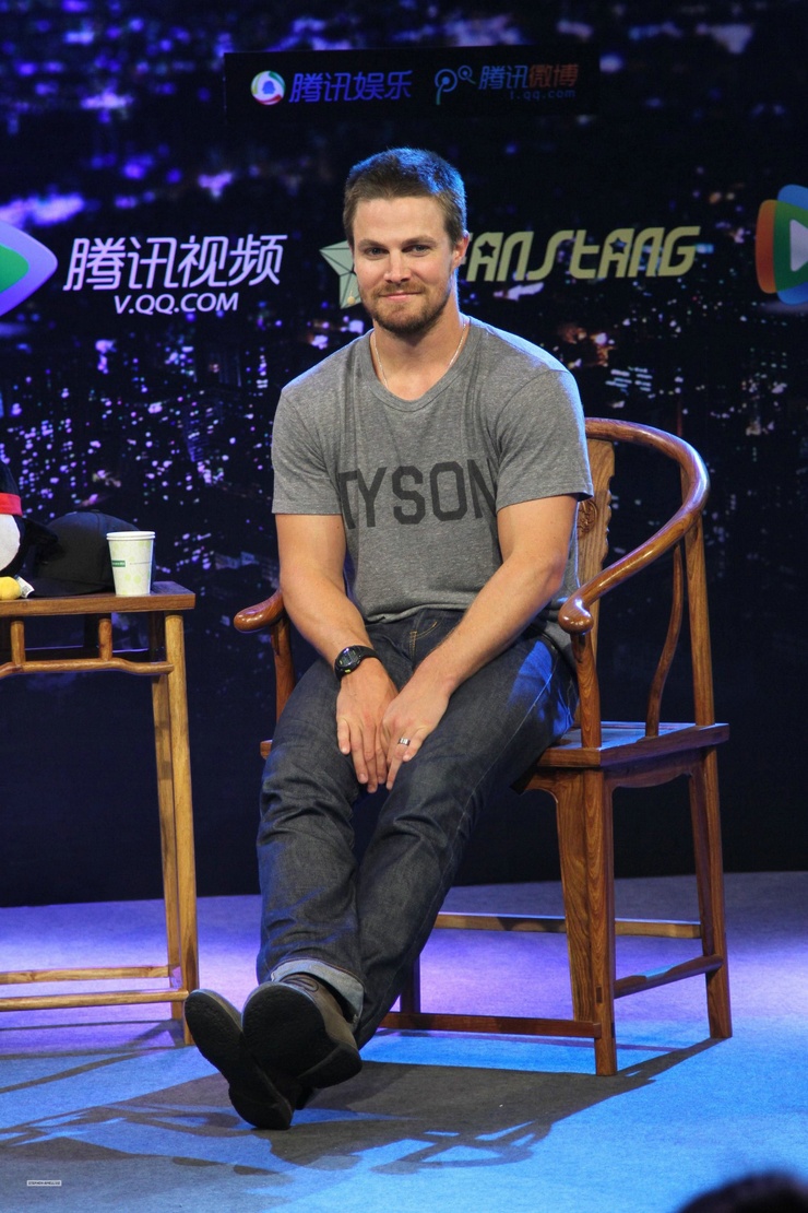 Stephen Amell