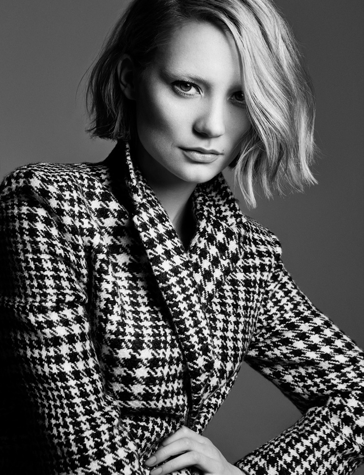 Mia Wasikowska