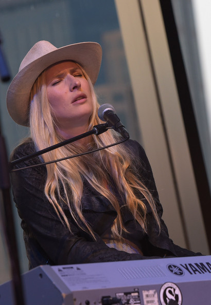 Holly Williams