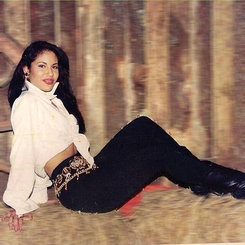 Selena Selena
