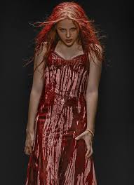 Carrie White (Chloë Grace Moretz) Carrie White (Chloë Grace Moretz)