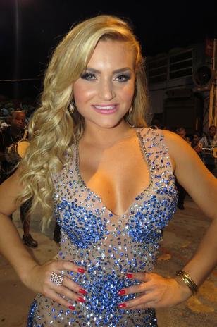Thaiz Schmitt Thaiz Schmitt