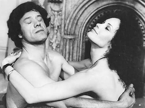 Martine Beswick