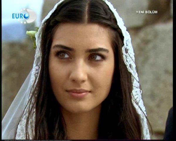 Tuba Büyüküstün