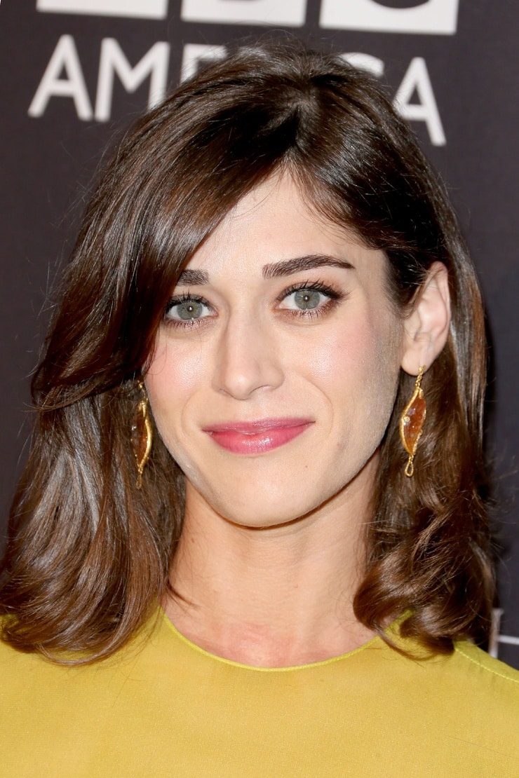 Picture of Lizzy Caplan