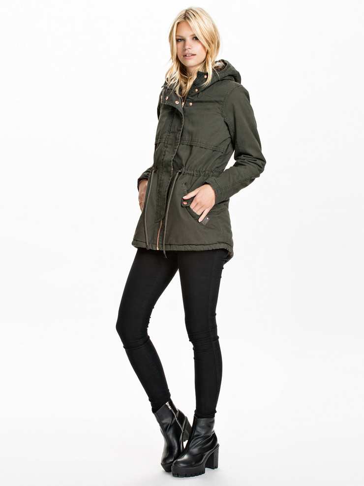 Nadine Leopold Nadine Leopold