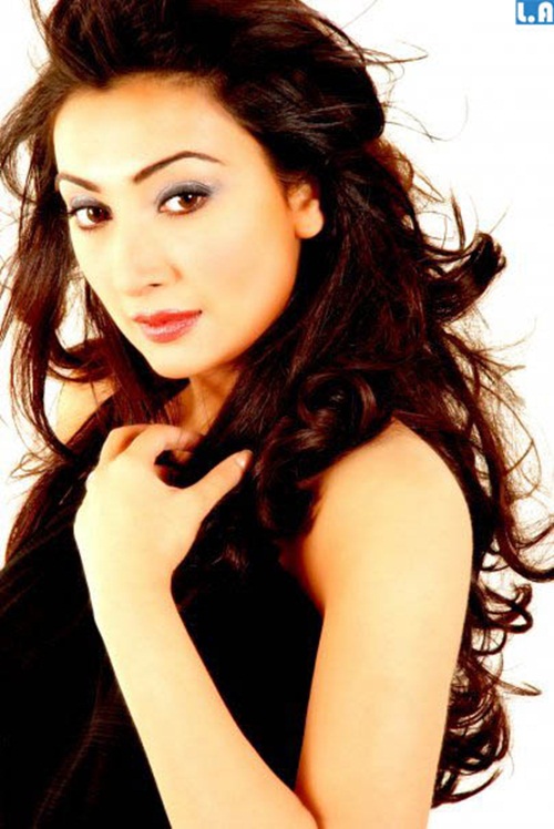 Ayesha Khan
