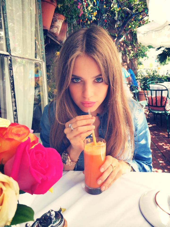 Xenia Tchoumitcheva Xenia Tchoumitcheva
