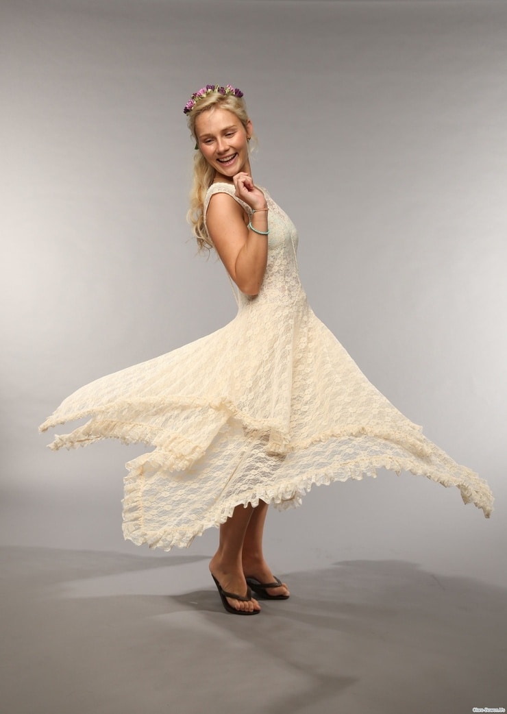 Clare Bowen