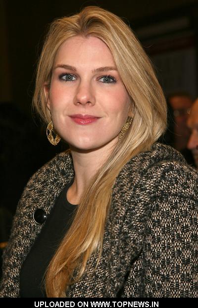 Lily Rabe