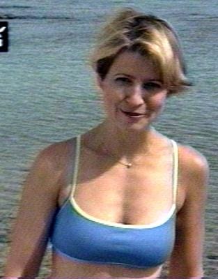 Samantha Brown Hot Pics