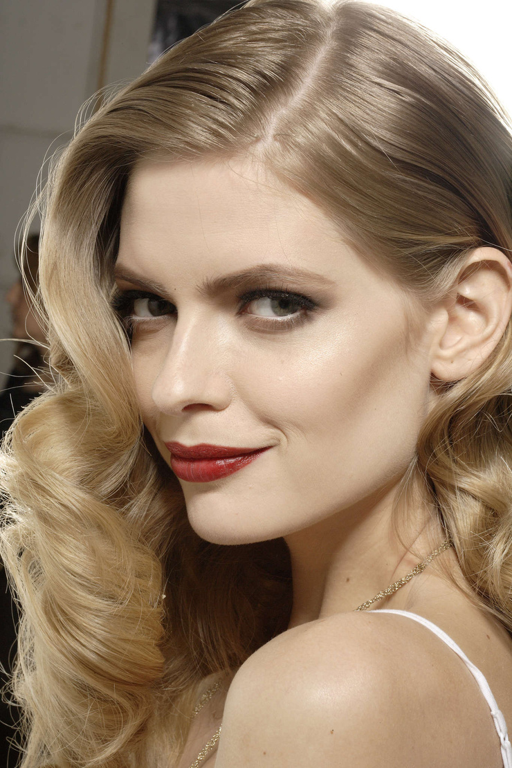 Julia Stegner Julia Stegner