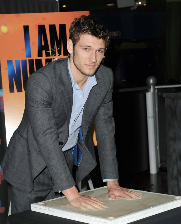 Alex Pettyfer