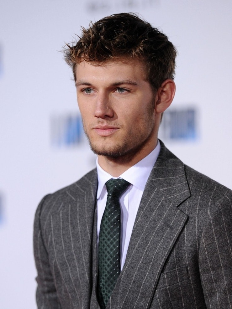 Image of Alex Pettyfer