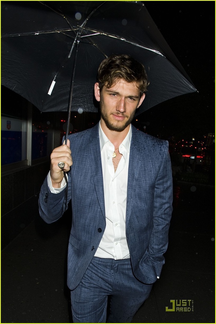 Alex Pettyfer