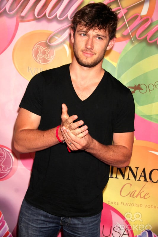 Alex Pettyfer