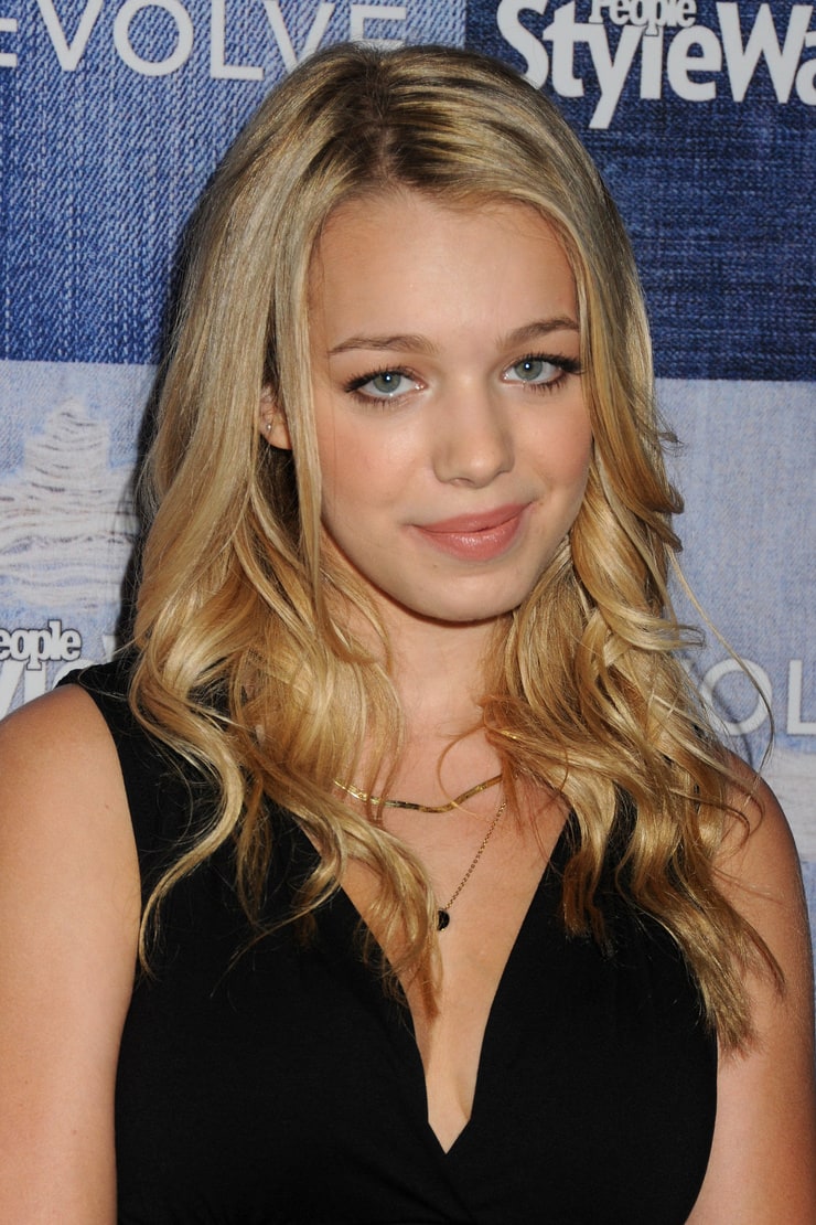 Sadie Calvano Sadie Calvano