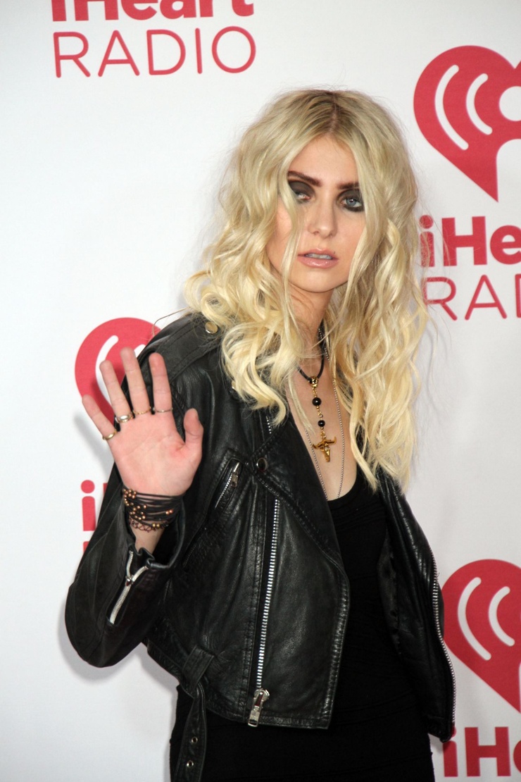 Taylor Momsen Taylor Momsen