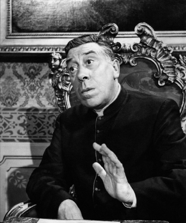 Don Camillo monsignore... ma non troppo (1961)