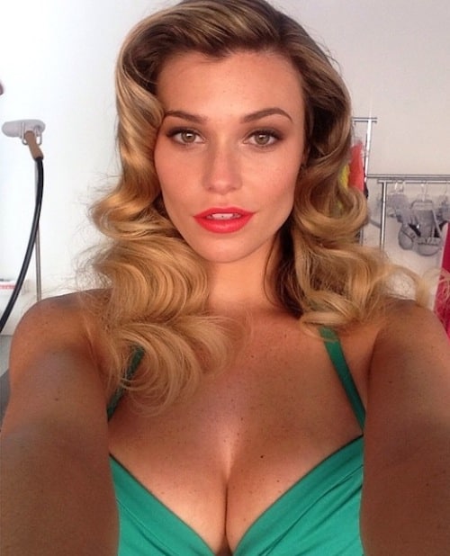 Samantha Hoopes Samantha Hoopes
