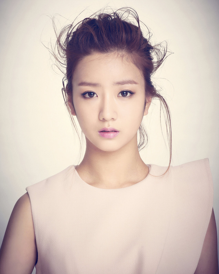 Yoon Bomi