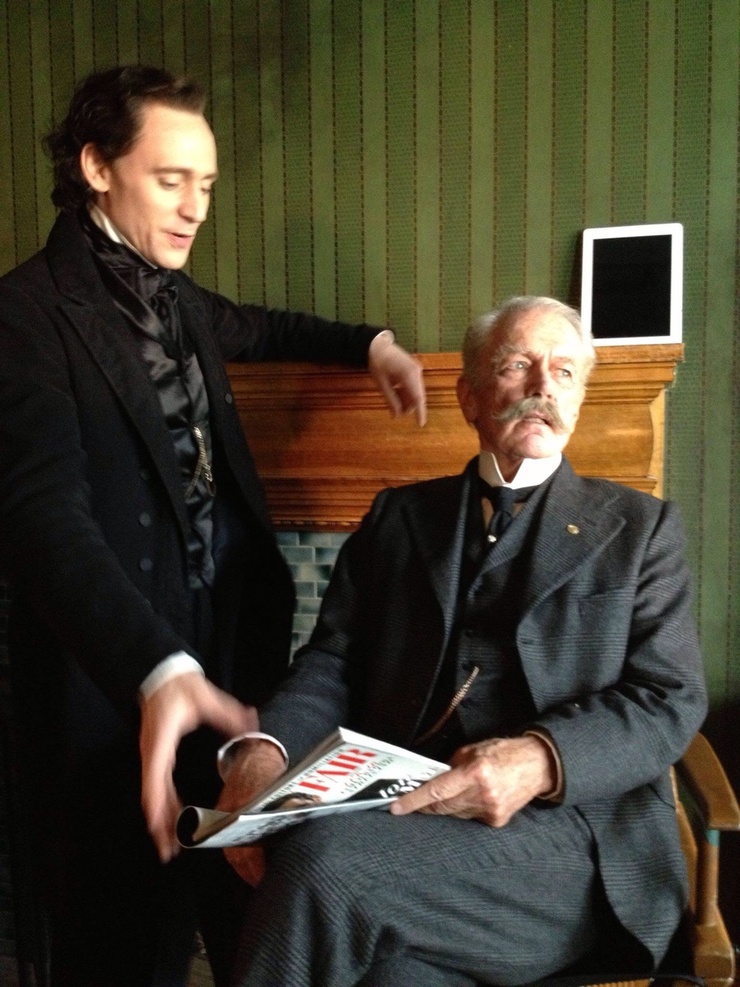 Tom Hiddleston Tom Hiddleston