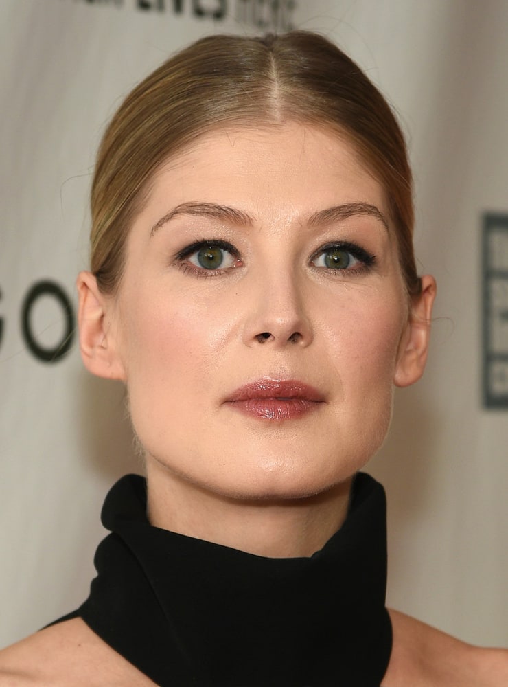 Rosamund Pike