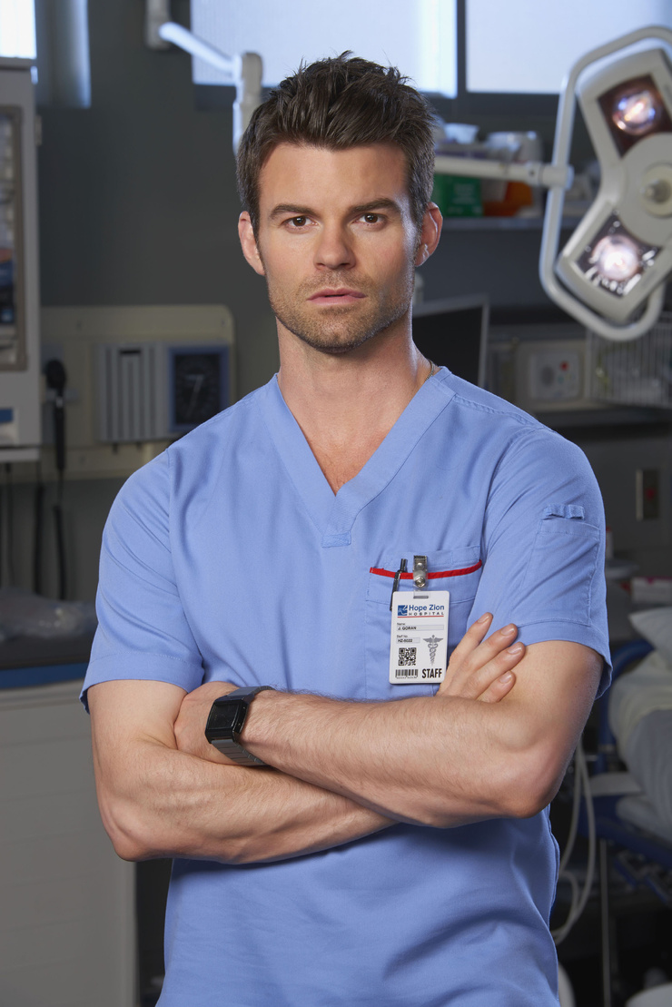 Daniel Gillies