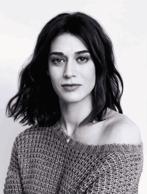 Lizzy Caplan