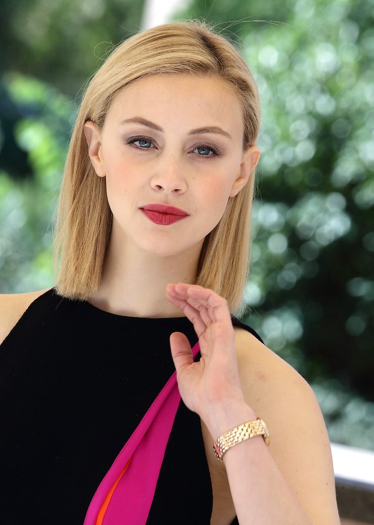 Sarah Gadon