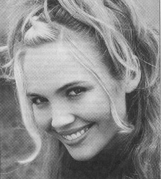 Lara Cox