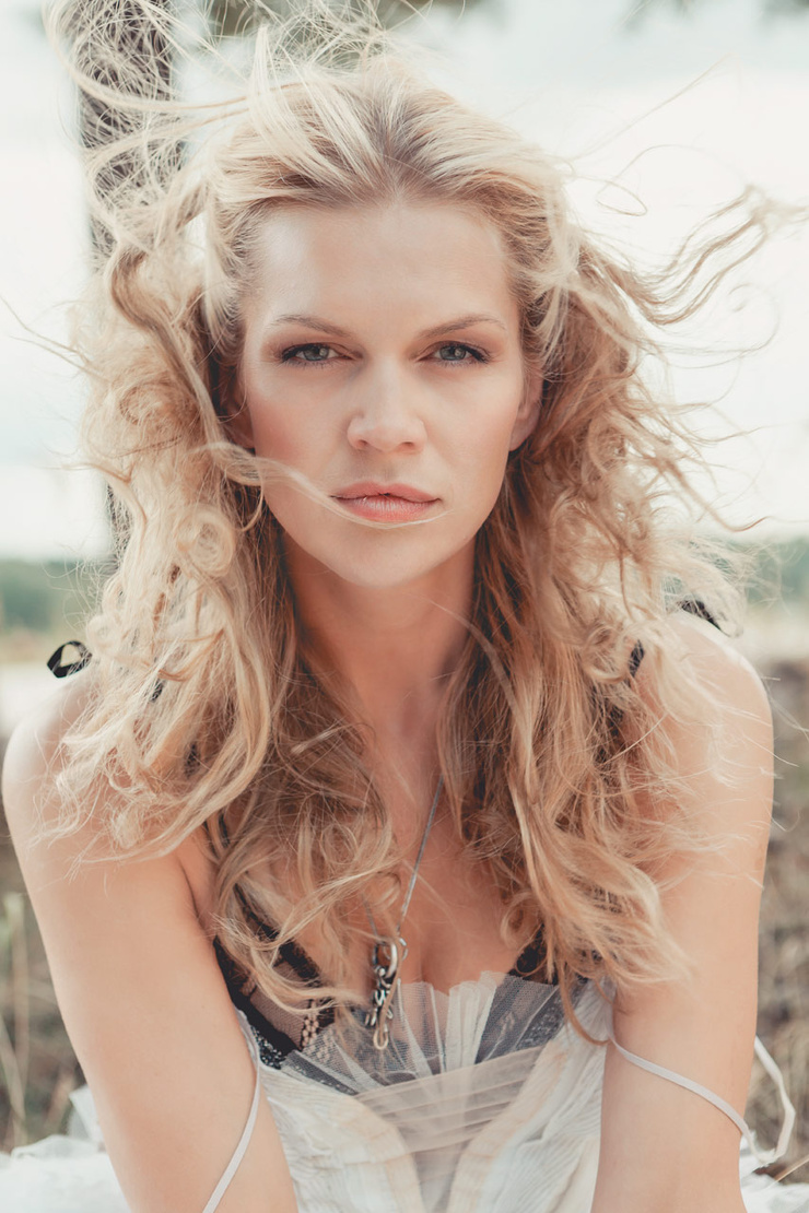 Anna Loos