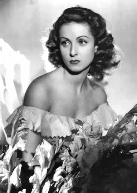 Danielle Darrieux Image 