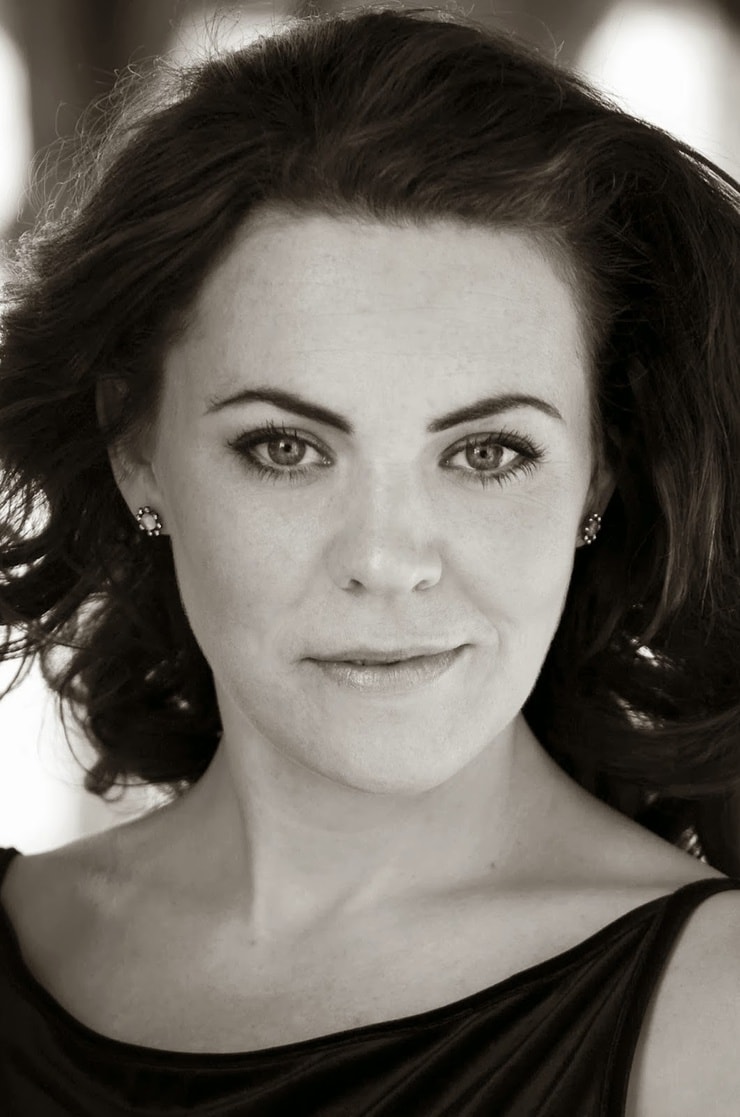 Picture of Rachel Tucker